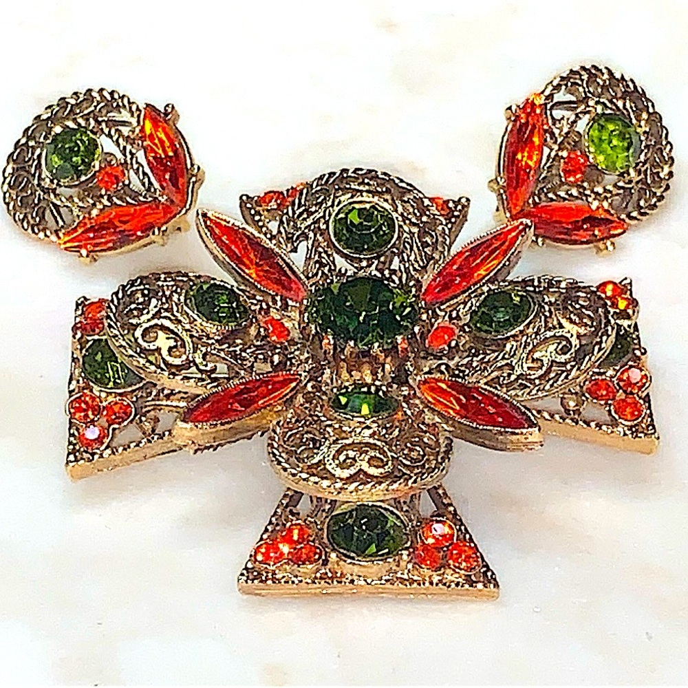 EMMONS MALTESE BROOCH CLIP EAR SET GREEN ORANGE VINTAGE GOLD REGAL SPLENDOR 1970